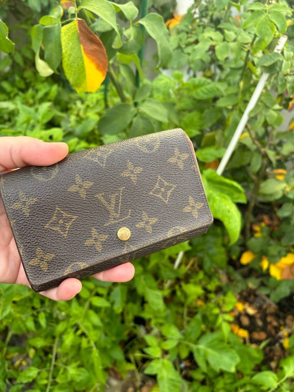 Louis Vuitton Monogram Porte Monnaie Billets Tresor Bifold Wallet
